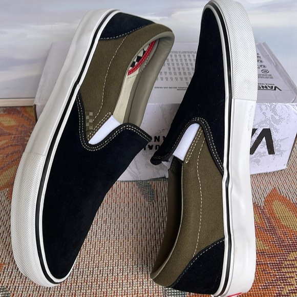 Vans Men’s Skate Slip-On
Black Olive
VN0A5FCAB1V
Sneakers - Picture 12 of 16